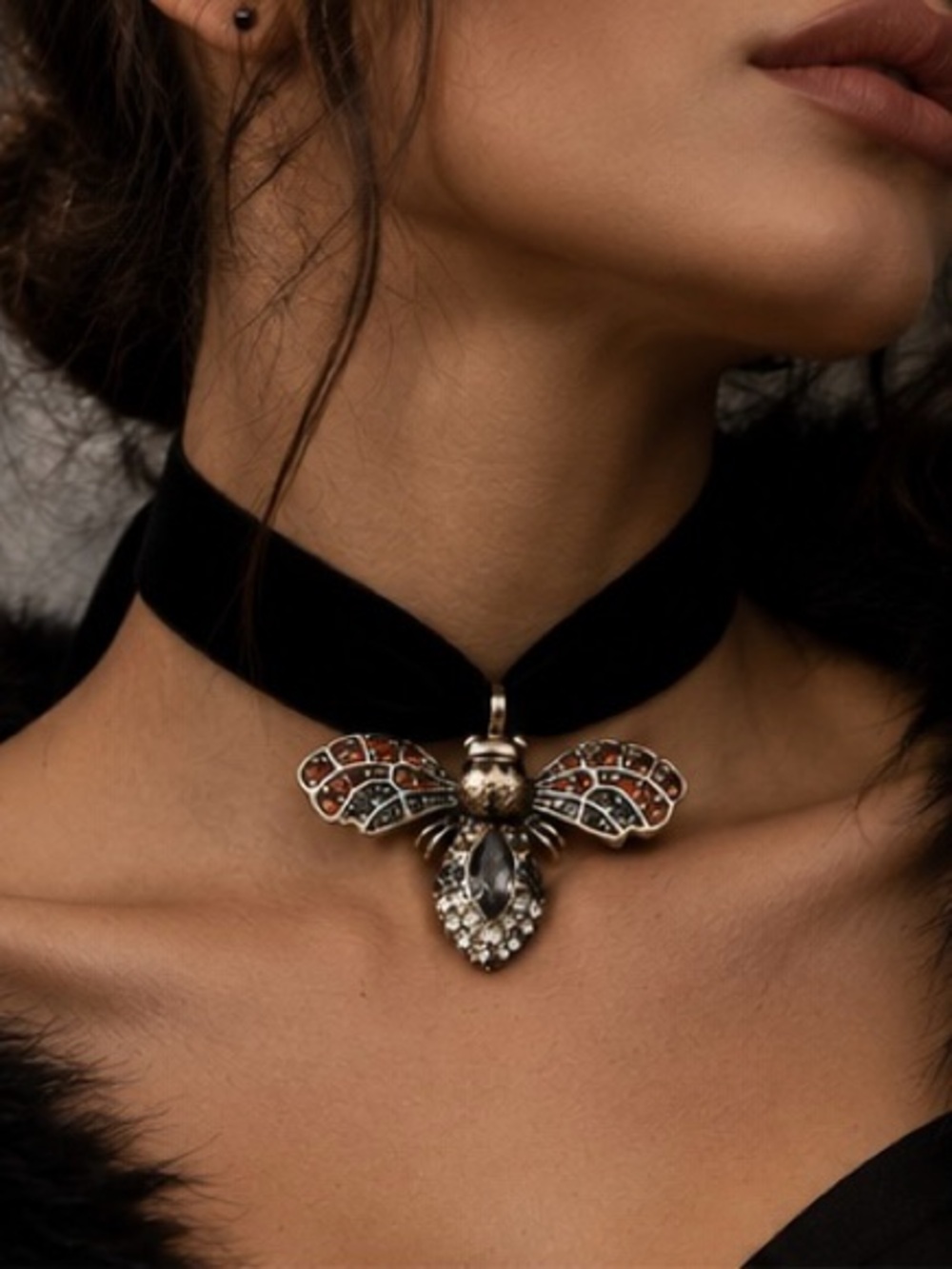 Bee Velvet Ribbon Choker Necklace